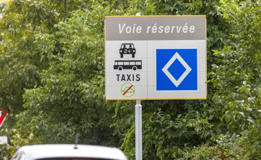 Weiße Raute in Frankreich - Wer darf die Spur nutzen?