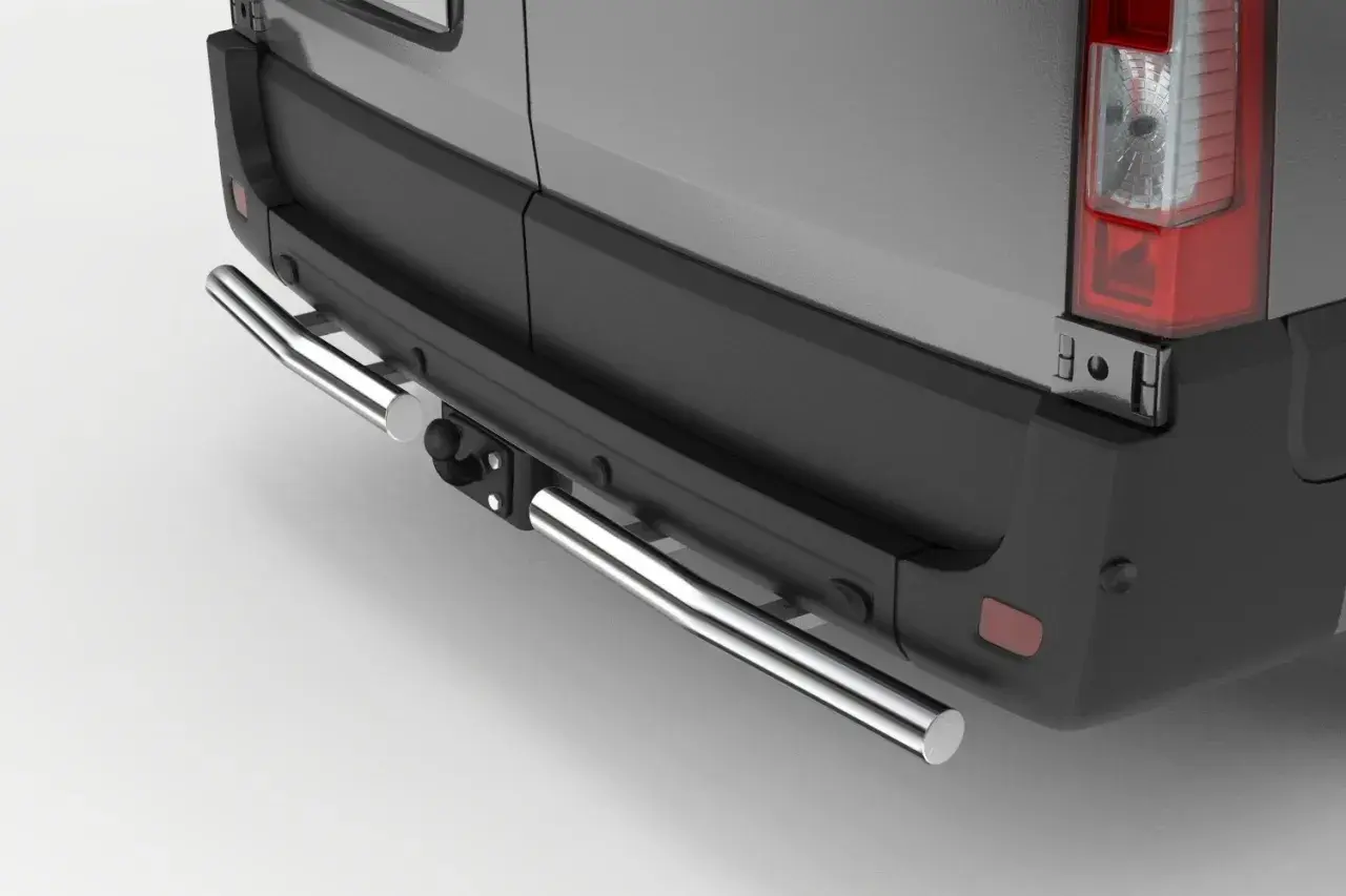 Chrom-Stoßstange mit Anhängerkupplung für den Renault Trafic – praktisches Zubehör für Ihren Transporter.