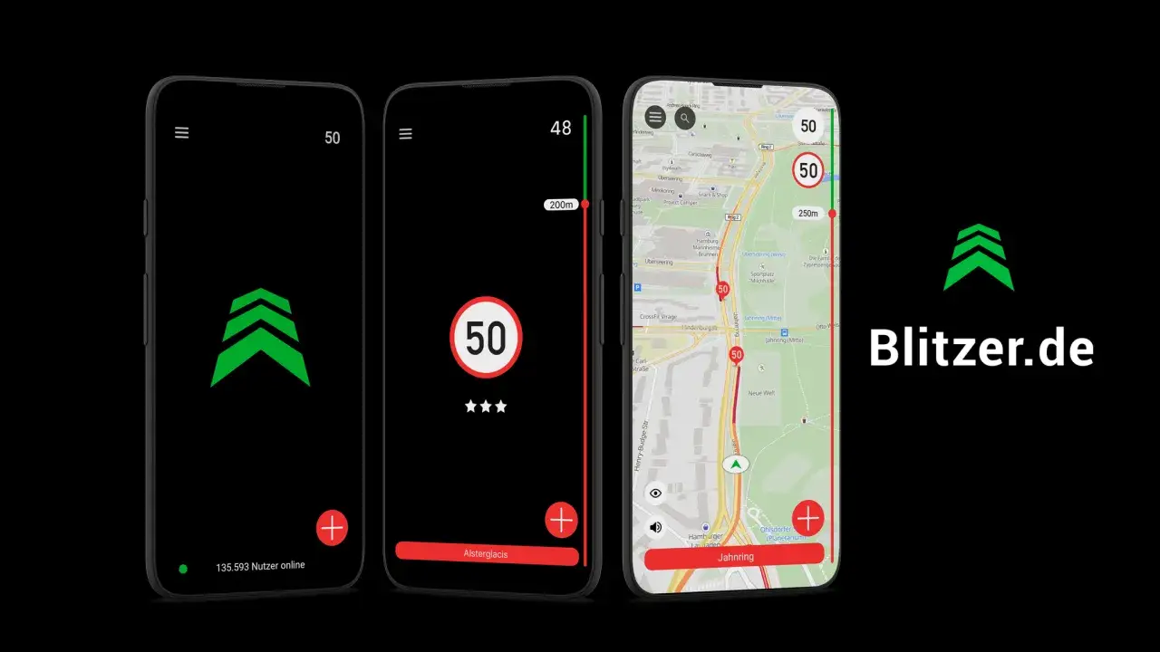 Drei Smartphone-Screens zeigen die App Blitzer.de. Eine Karte mit Geschwindigkeitsbegrenzungen und Warnungen ist sichtbar.